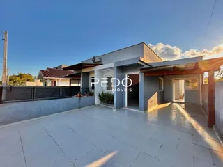 Fachada moderna de uma residência em Lajeado, Brasil.