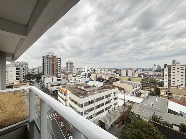 Vista aérea de edifícios em uma área urbana de Lajeado.