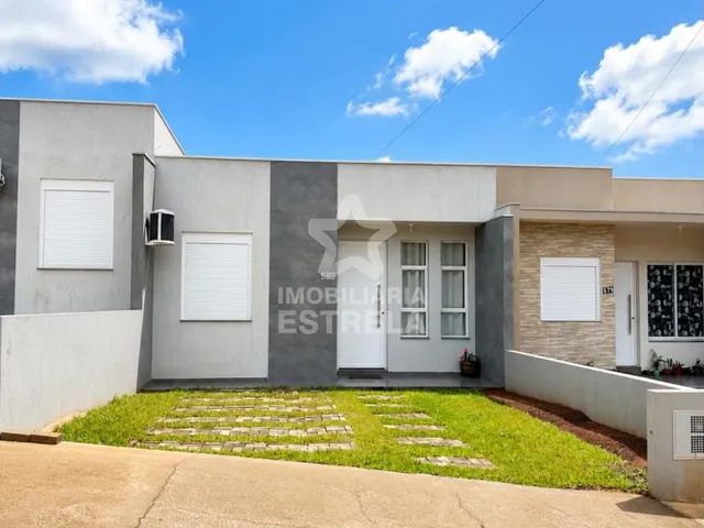 Casa geminada com 2 dormitórios