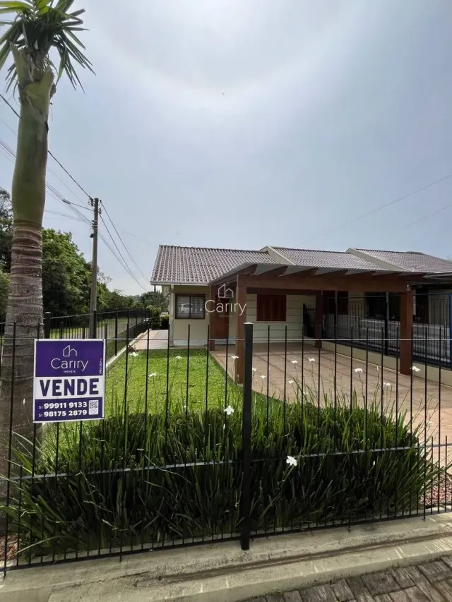 Casa geminada com 2 dormitórios