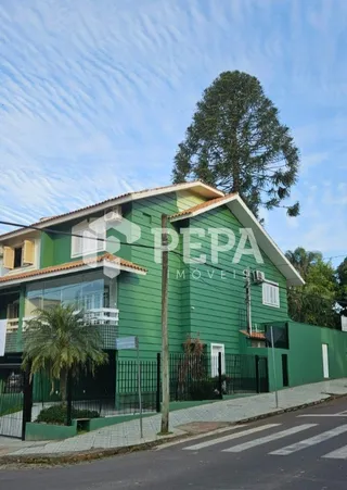 Sobrado com 3 dormitórios