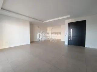 Foto do interior de um espaço residencial.