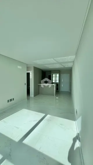 Corredor interno de um imóvel em Lajeado, Brasil.