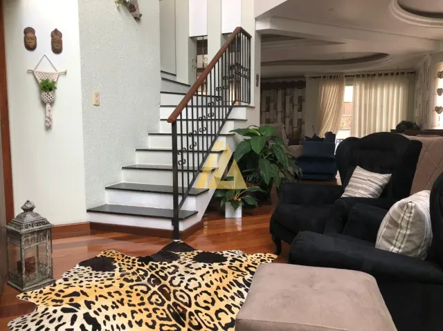 Casa com 4 dormitórios, foto 2
