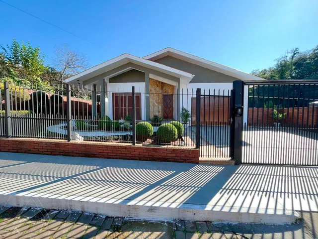 Casa com 3 dormitórios