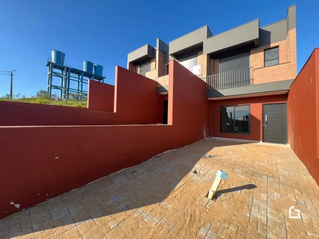 Sobrado com 2 dormitórios