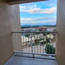 Vista da varanda com paisagem urbana de Lajeado.