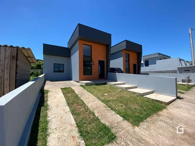 Fachada moderna de uma residência em Lajeado, Brasil.