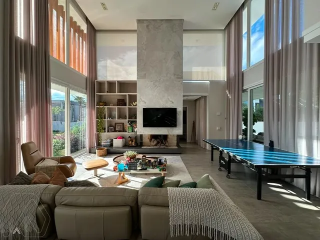 Casa com 4 dormitórios, foto 2