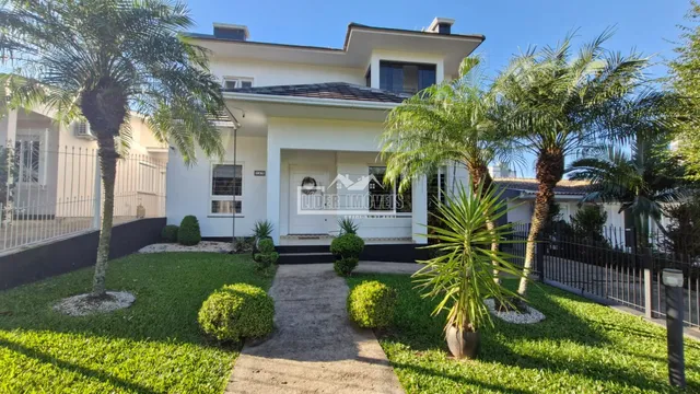 Casa com 3 dormitórios