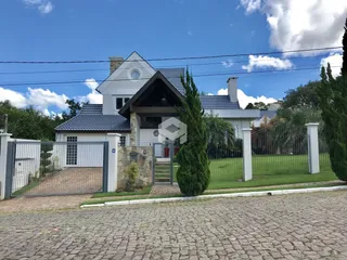 Casa com 4 dormitórios, foto 1