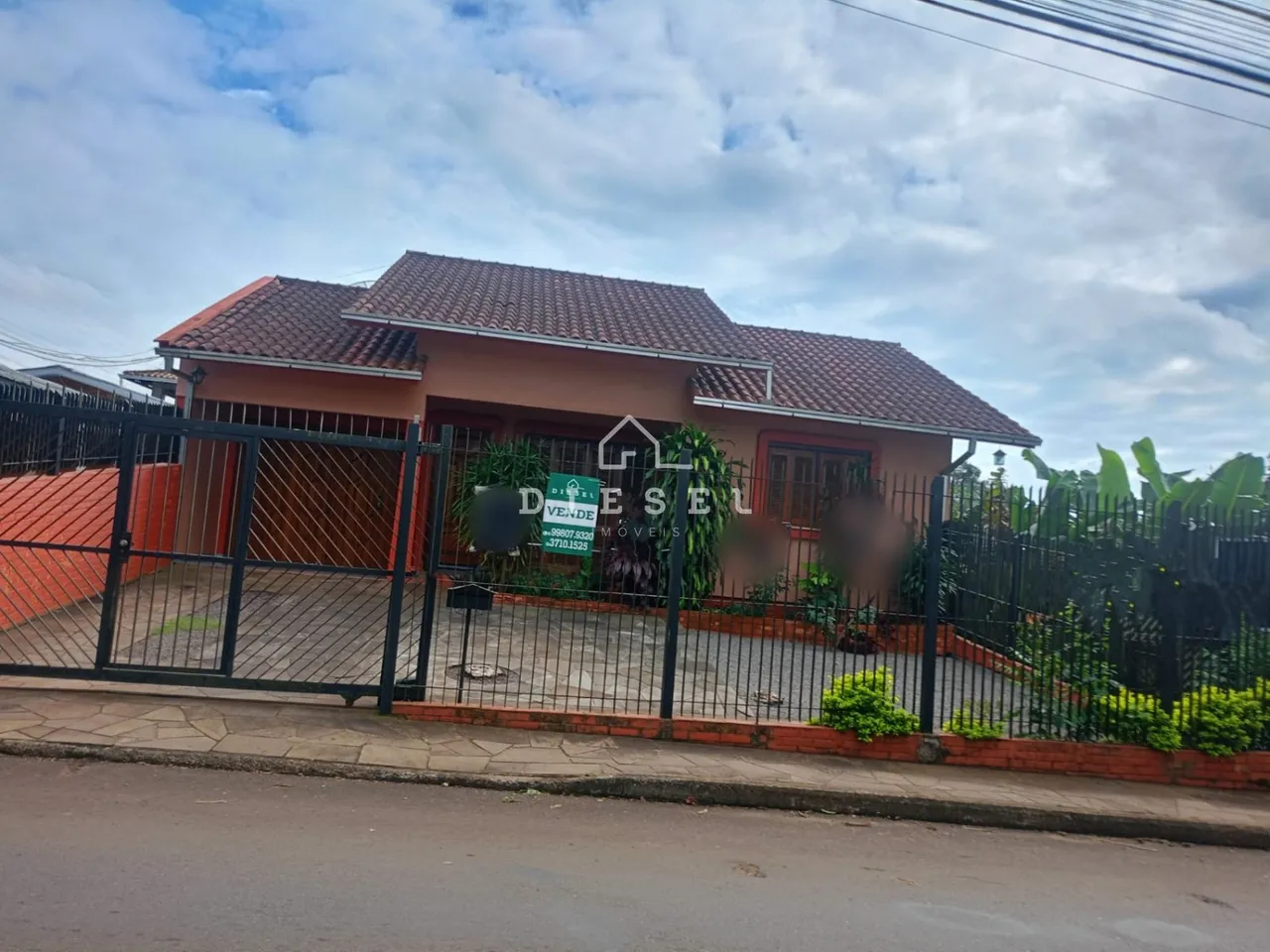 Casa com 3 dormitórios, foto 1