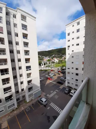 Vista da fachada de um prédio residencial em Lajeado, Brasil.