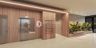 Interior de uma sala com revestimento de madeira e piso claro.