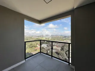 Vista de uma varanda com paisagem da cidade de Lajeado, Brasil.