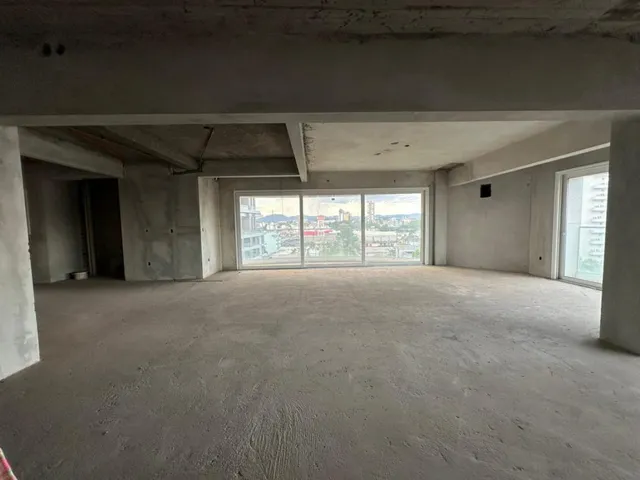 Apartamento com 3 dormitórios