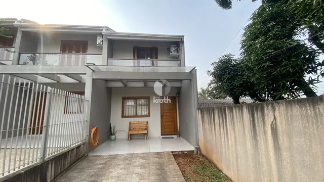 Sobrado com 2 dormitórios