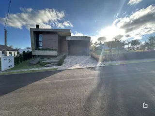 Casa com 3 dormitórios, foto 1