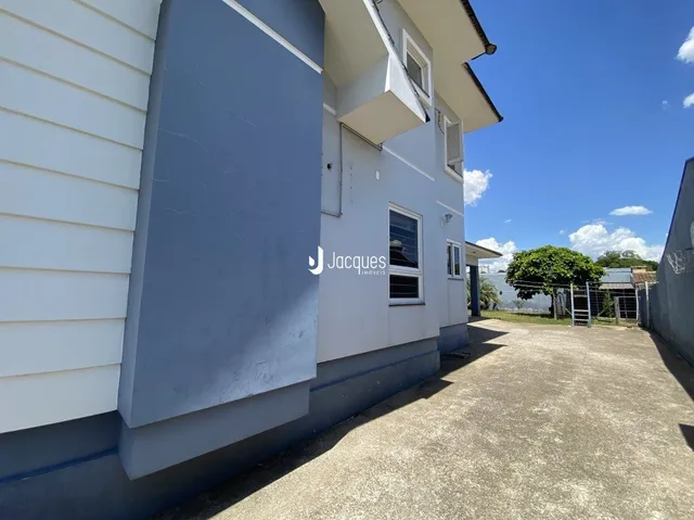 Fachada externa de uma residência em Lajeado, Brasil.