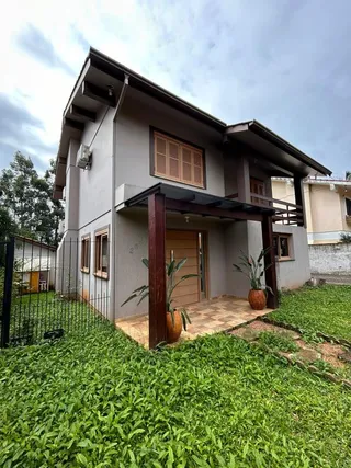 Casa com 3 dormitórios