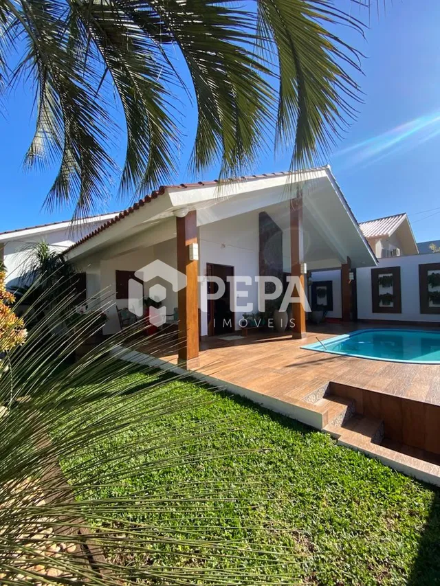 Casa com 3 dormitórios