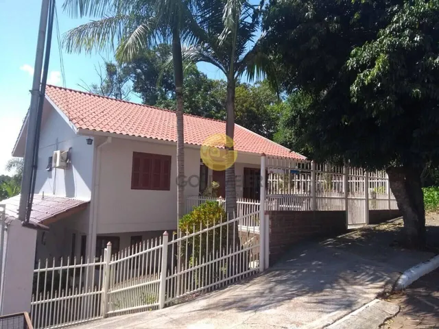 Casa com 5 dormitórios
