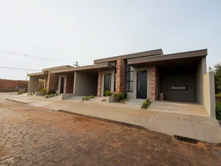 Casa geminada com 2 dormitórios, foto 2