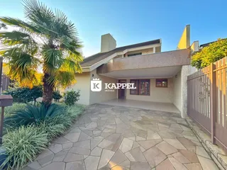 Casa com 6 dormitórios, foto 1