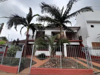 Casa com 4 dormitórios, foto 1