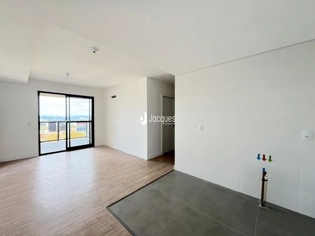 Apartamento com 3 dormitórios, foto 2
