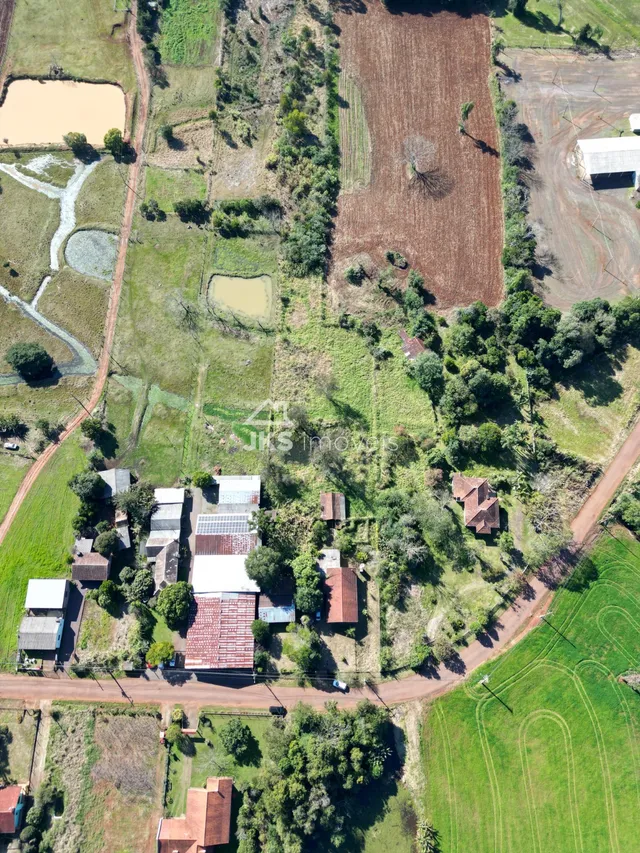 Área rural com 3 dormitórios