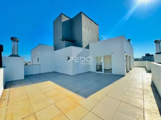 Vista externa de uma residência moderna com área de lazer em Lajeado, Brasil.
