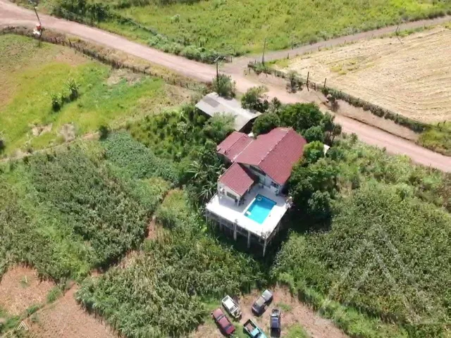 Área rural com 3 dormitórios