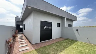 A fachada moderna de uma residência em Lajeado, Brasil.