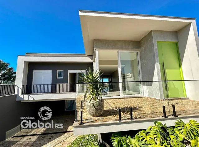 Fachada moderna de uma residência em Lajeado, Brasil.