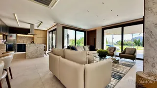 Casa com 4 dormitórios, foto 4