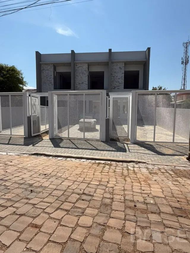 Sobrado com 2 dormitórios
