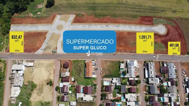 Vista aérea de um lote residencial em Lajeado, Brasil, mostrando a propriedade e as áreas adjacentes.