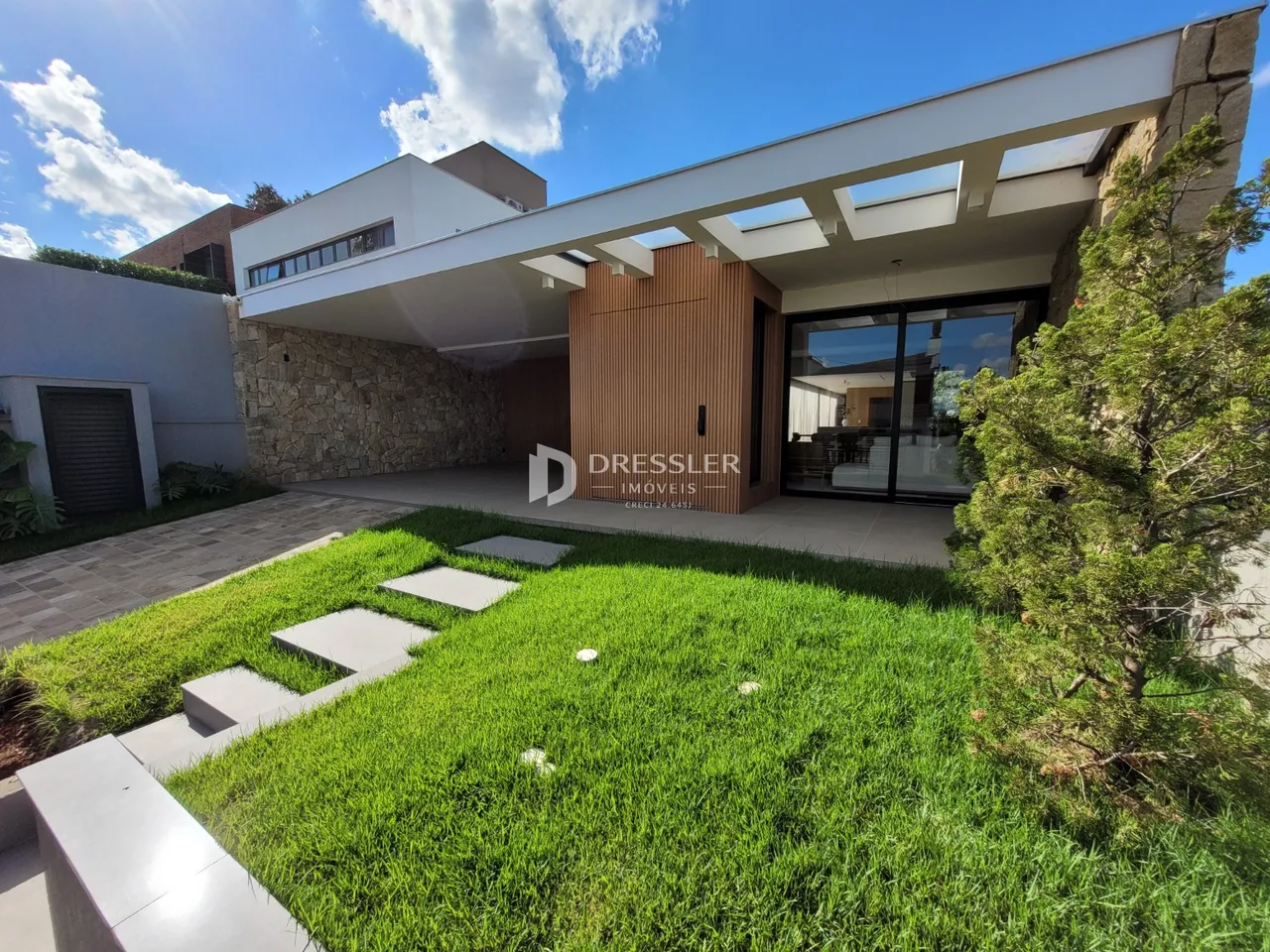 Casa com 3 dormitórios, foto 1