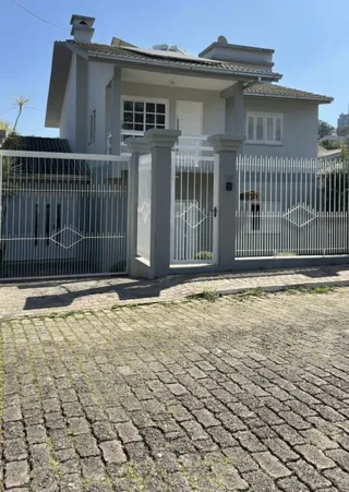 Casa com 3 dormitórios