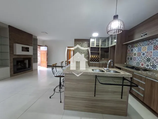 Casa com 4 dormitórios, foto 3