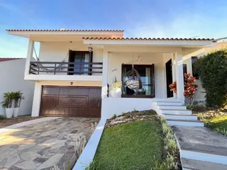 Casa com 3 dormitórios