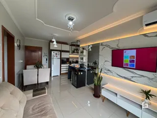 Sala de estar e cozinha de um imóvel em Lajeado, Brasil.