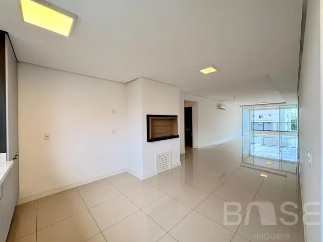 Apartamento com 3 dormitórios