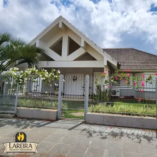 Casa com 4 dormitórios, foto 1