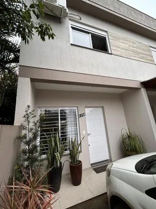 Sobrado com 2 dormitórios