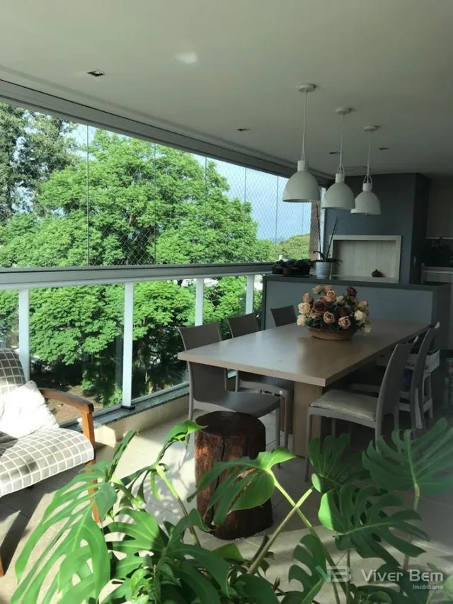 Apartamento com 3 dormitórios