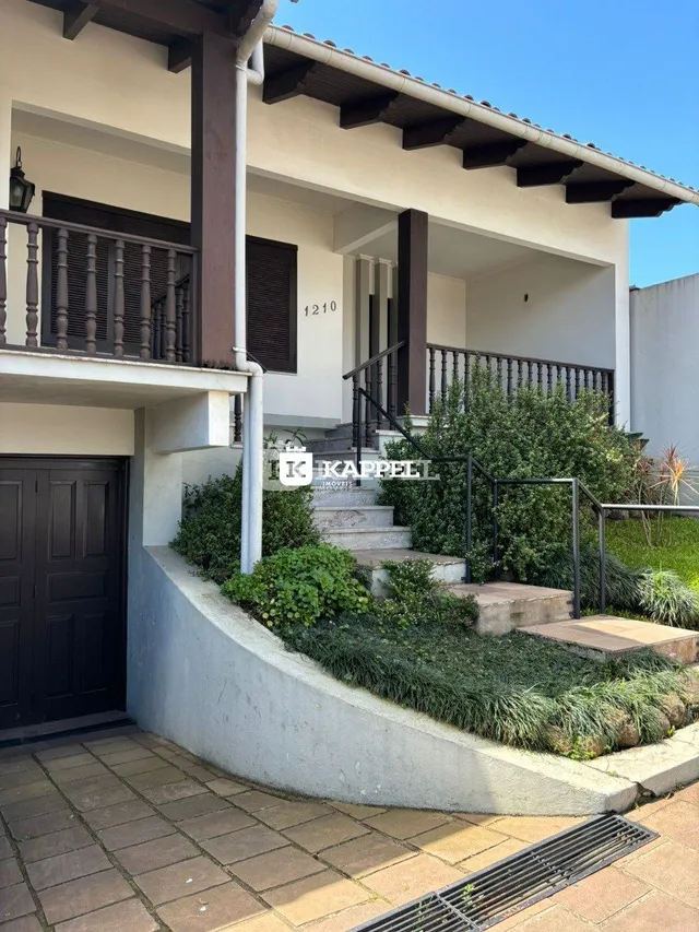 Foto da fachada de uma residência em Lajeado, Brasil.