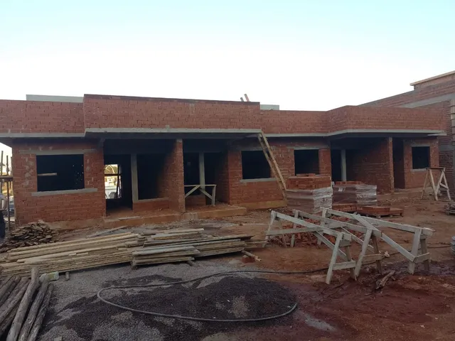 Casa geminada com 2 dormitórios