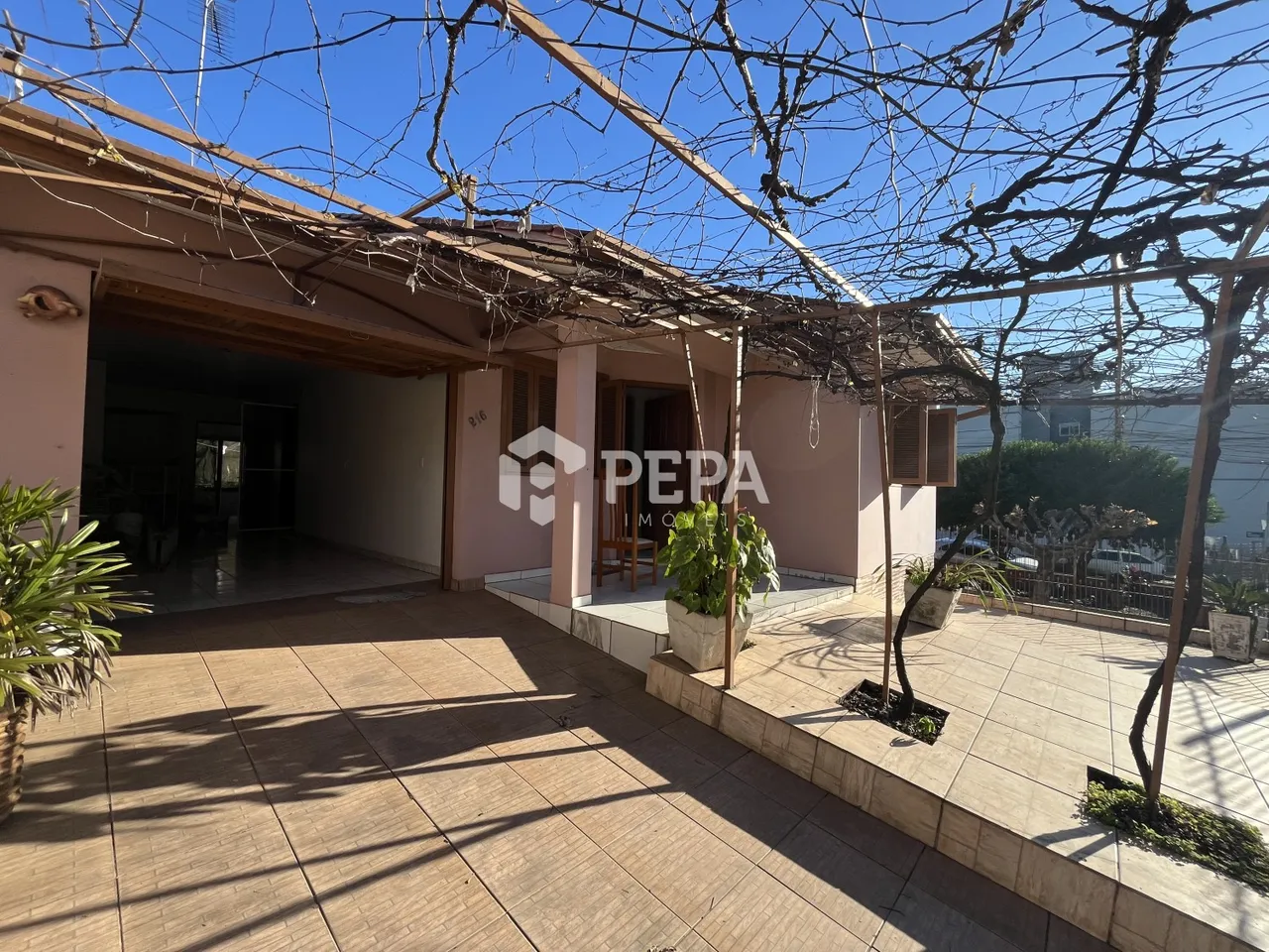 Casa com 3 dormitórios, foto 1